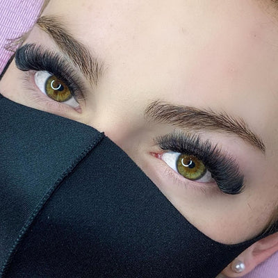 Get the 'Volume' Look with Russian Volume Lashes - A Step-by-Step Guide for Lash Artists and Beauty Salons ?